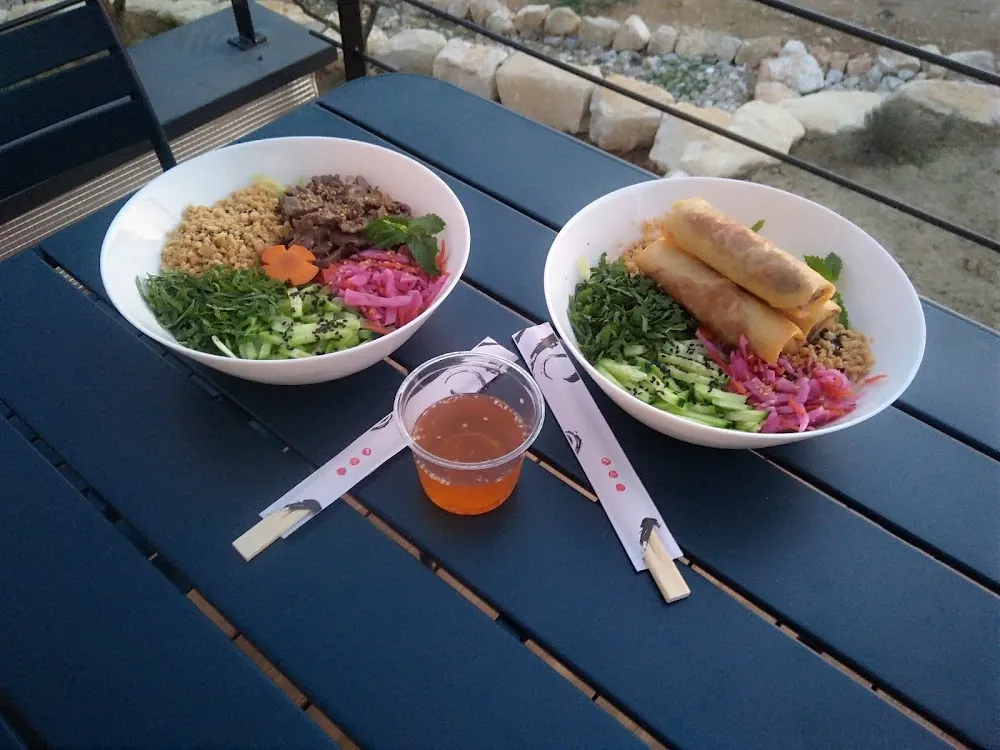 Bun Bo Boeuf Et Bun Bo Nems